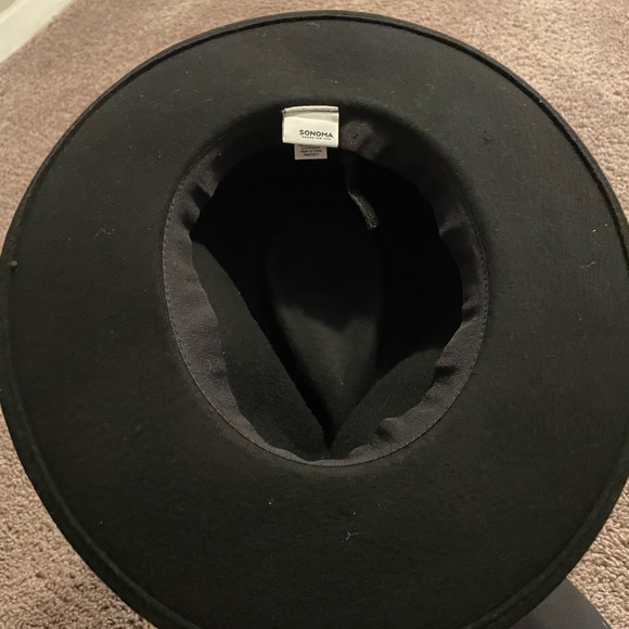 Cute black hat🖤 - Picture 2 of 7